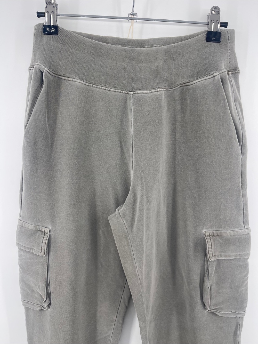 ALO Yoga Women's Cargo Joggers in  Gray - Picture 3 of 16